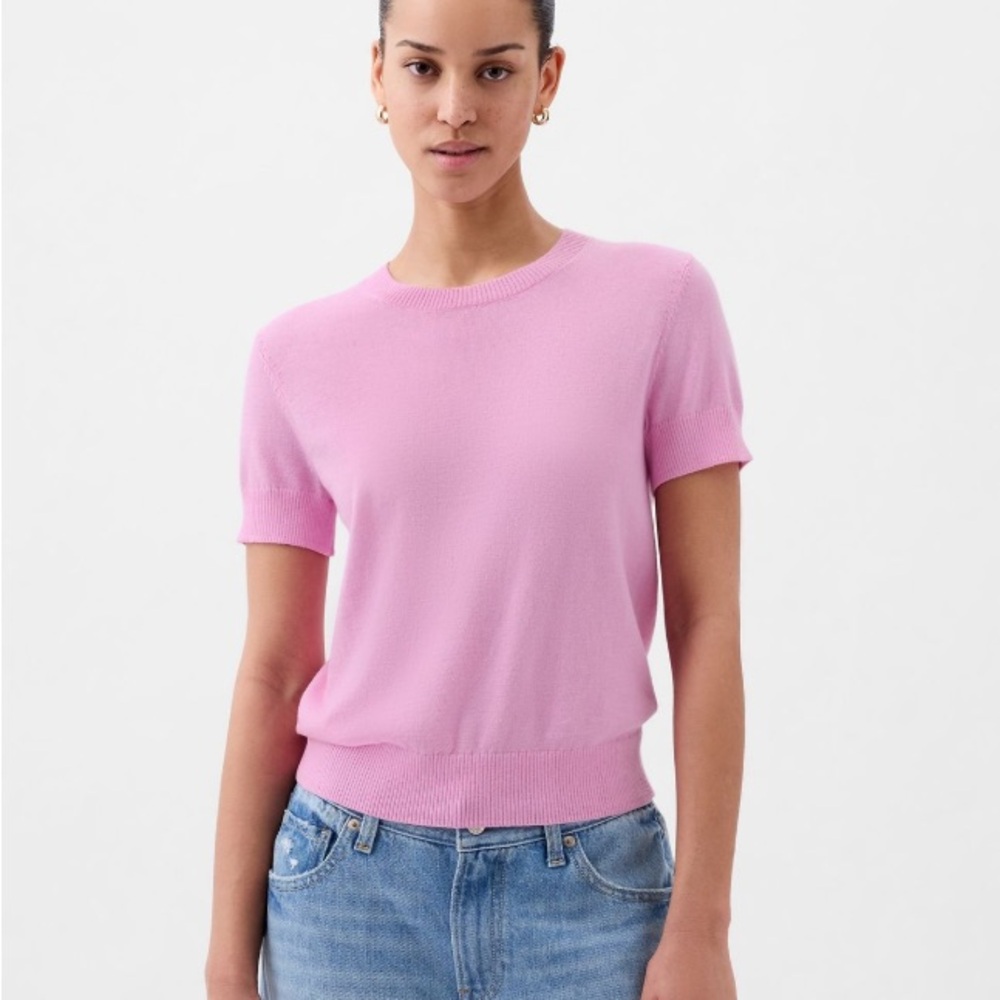 EUC Gap Lightweight CashSoft Cropped Sweater